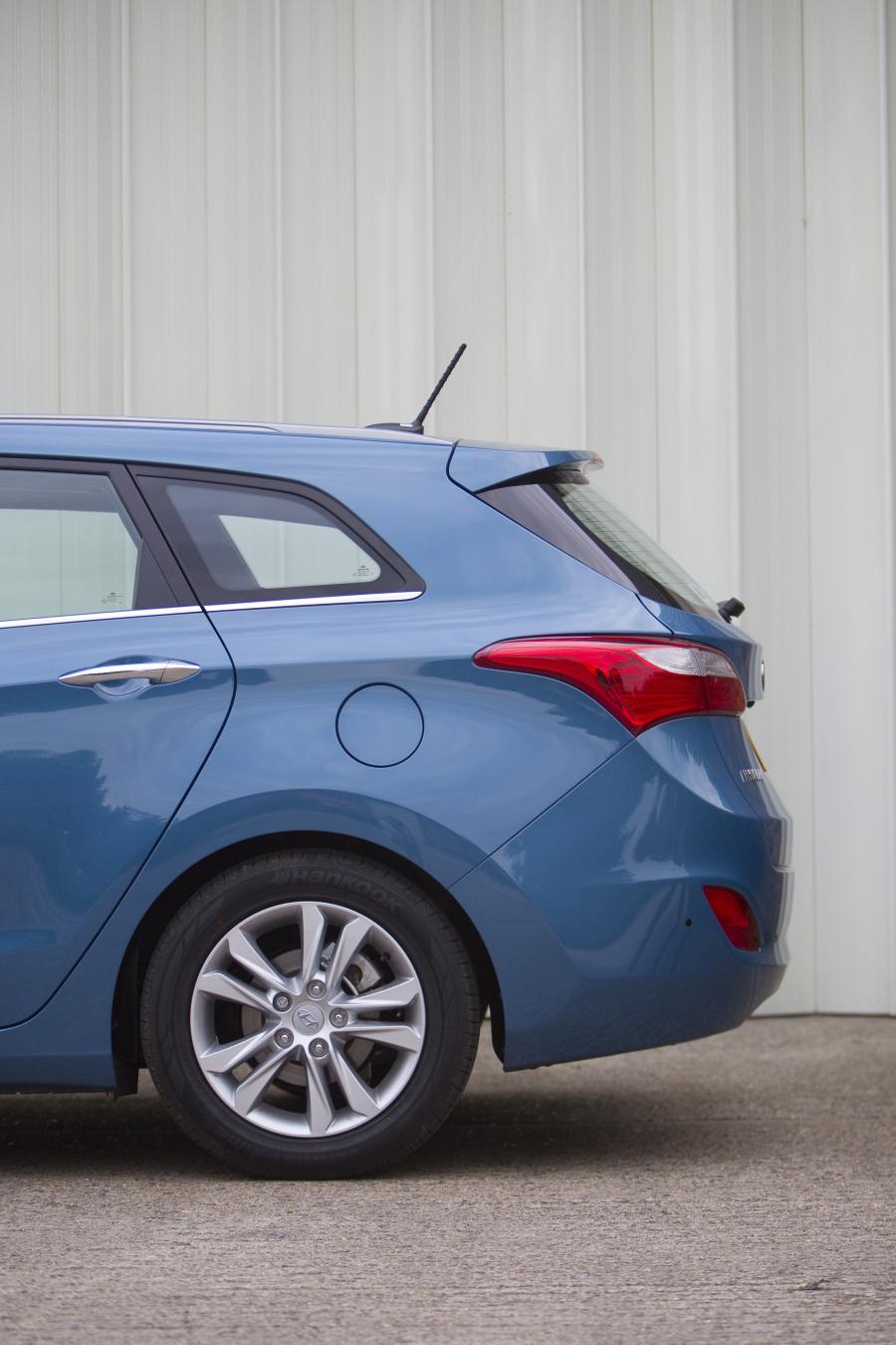  Hyundai i30 Wagon 2012 года  (UK) (фото 26 из 70)